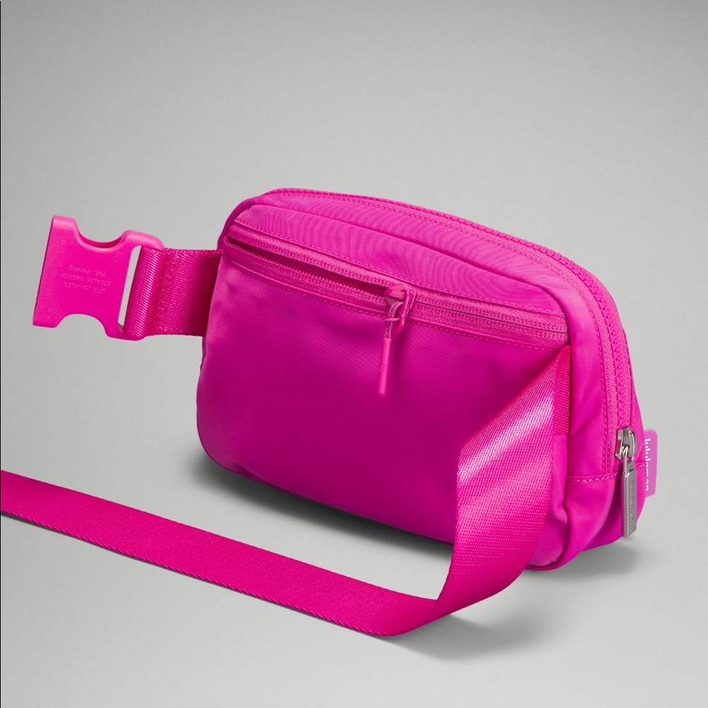SONIC PINK Everywhere Belt Bag 1L - Picture 2 of 6